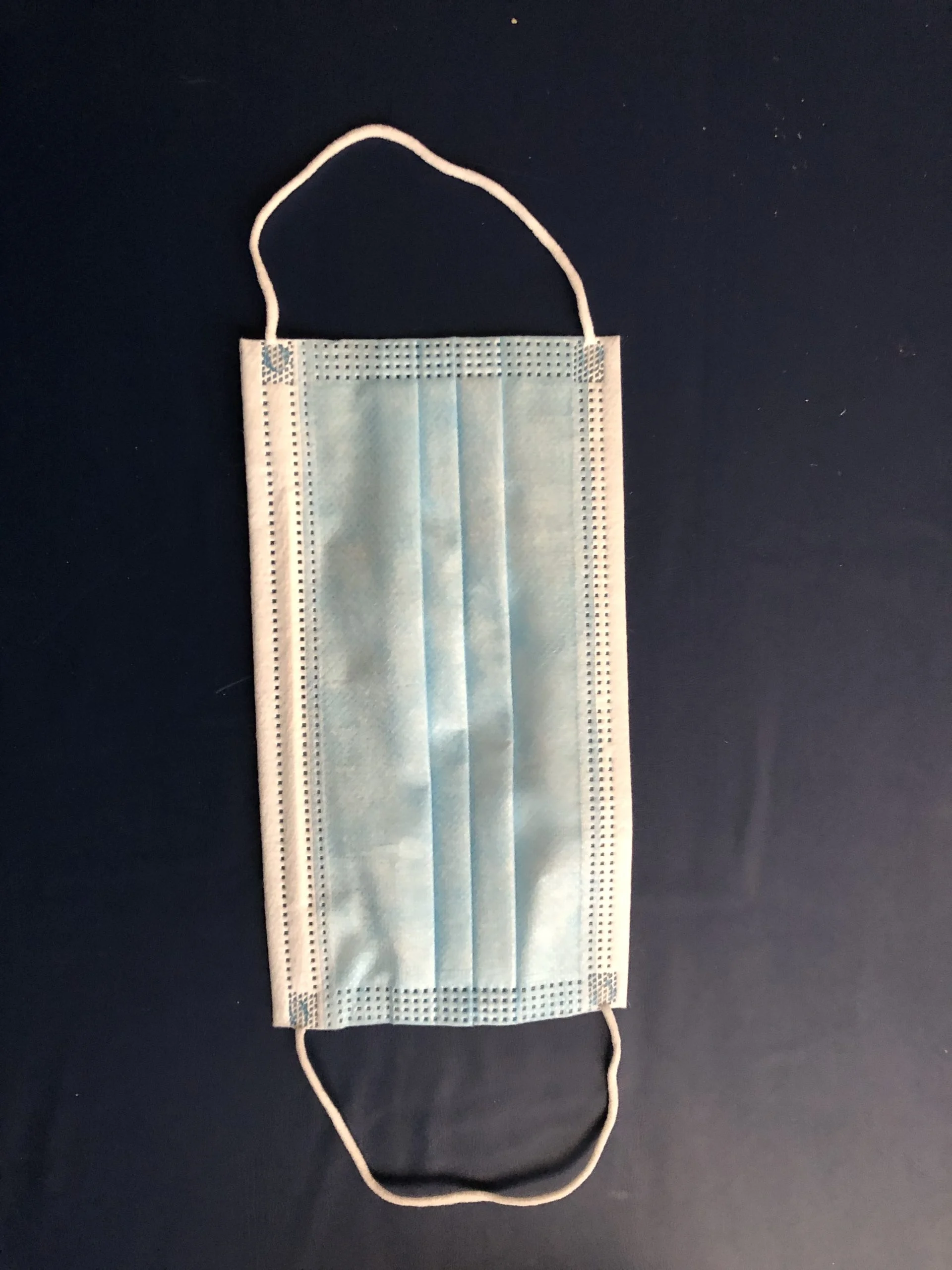 háromrétegű maszk gumis